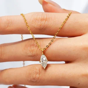 Luxury 100% Real 18k Gold Women's Horse Eye Diamond Pendant Moissanite Necklace