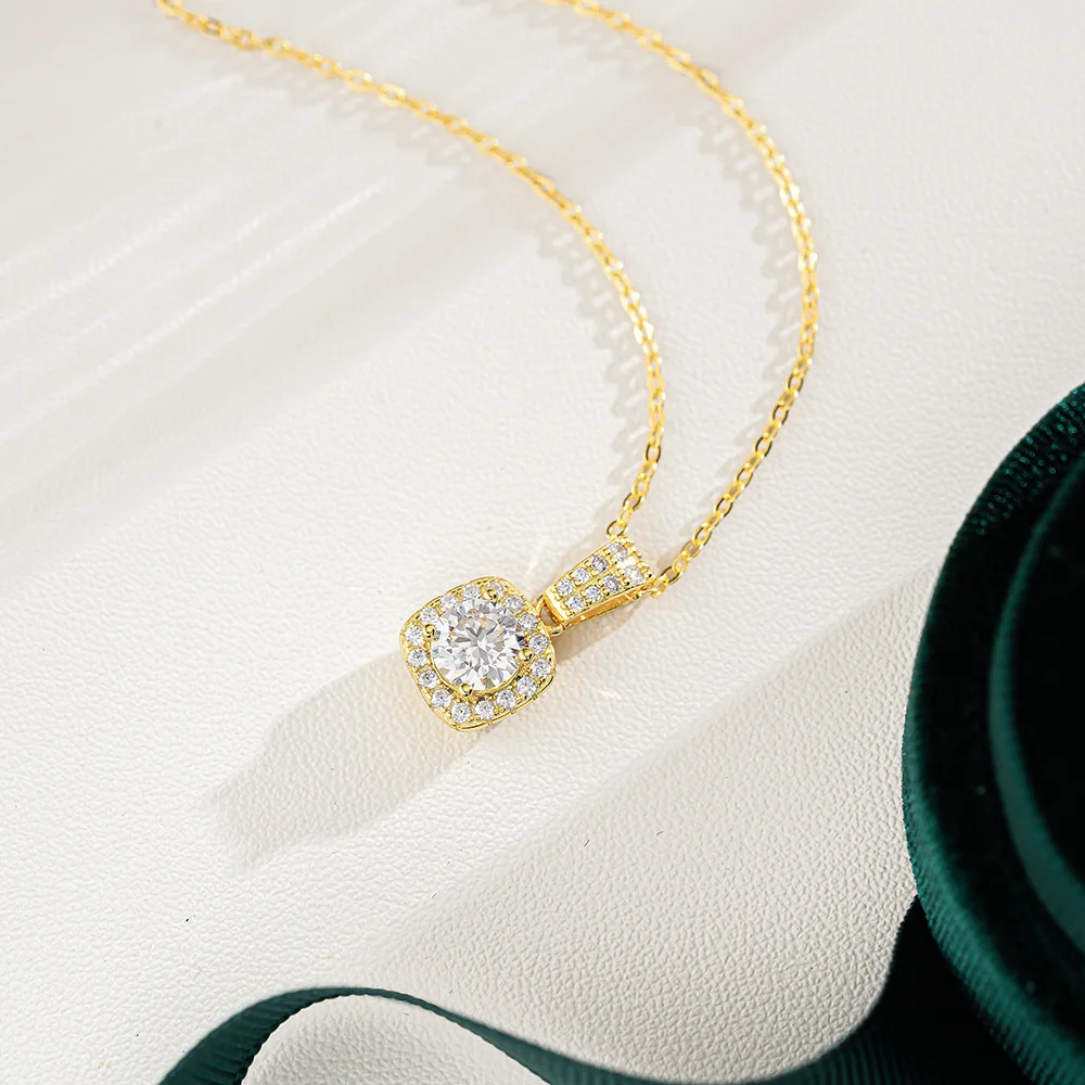 Luxury 100% Real 18k Gold Women's Diamond Pendant Square Moissanite Necklace