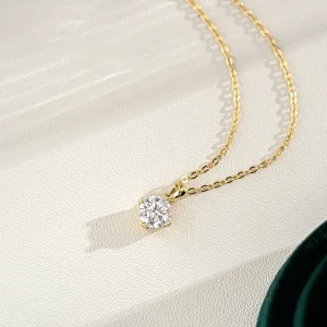 Luxury 100% Real 18k Gold Classic Four Claw Diamond Pendant Clavicle Chain Moissanite Necklace