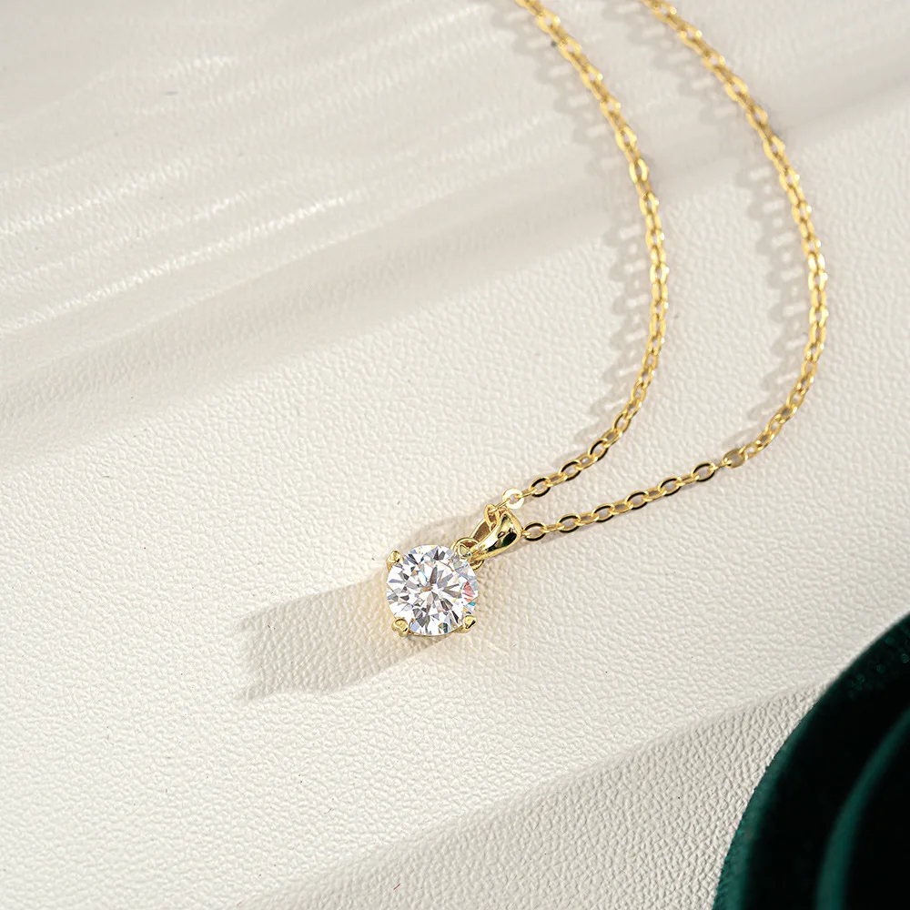Luxury 100% Real 18k Gold Classic Four Claw Diamond Pendant Clavicle Chain Moissanite Necklace