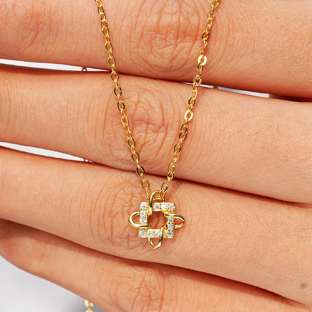 Luxury 100% Real 18k Gold Geometric Square Diamond Pendant Clavicle Chain Lady Moissanite Necklace